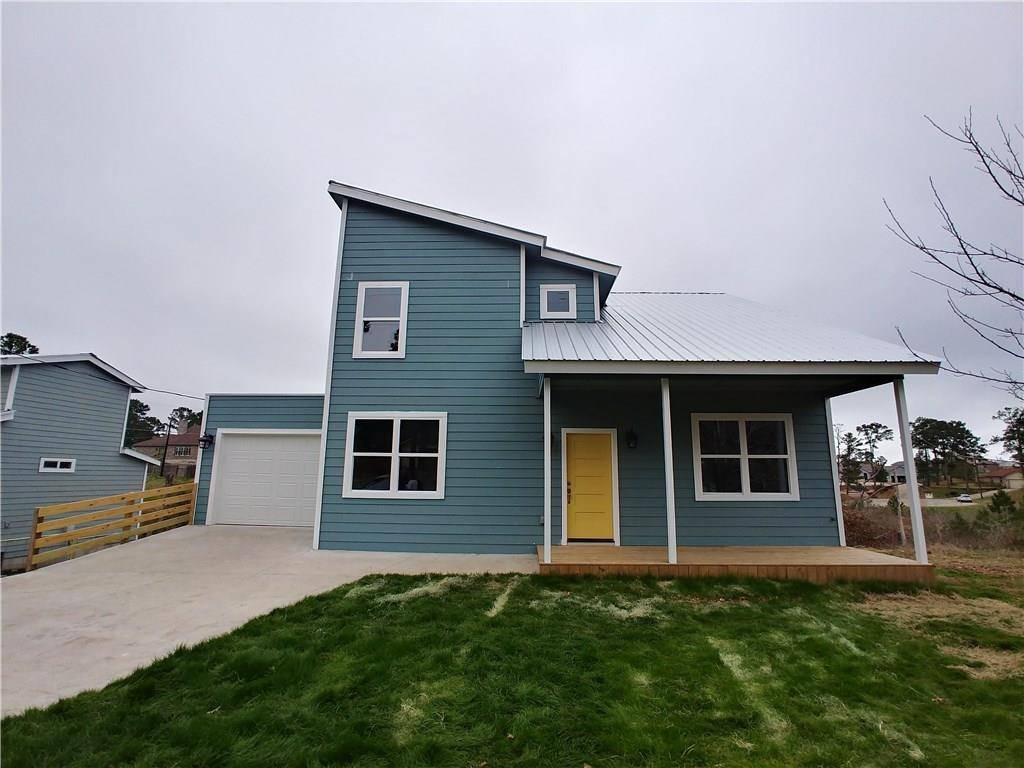 105 Lei CT, Bastrop, TX 78602