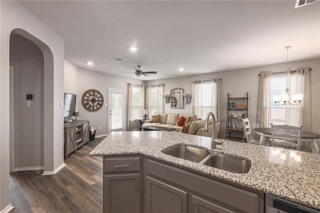 2471 Sunrise RD #60, Round Rock, TX 78664