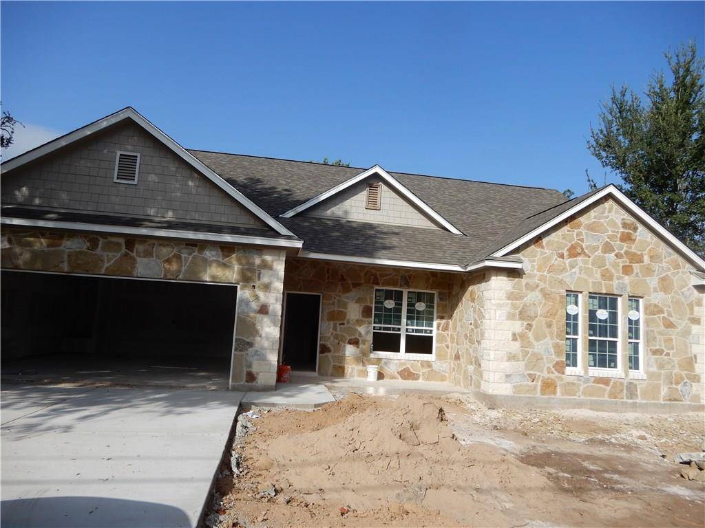 395 Lamaloa LN, Bastrop, TX 78602