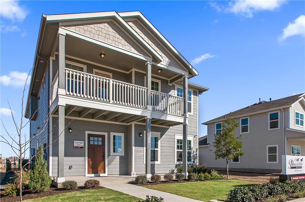 227 Clearlake DR, Hutto, TX 78634