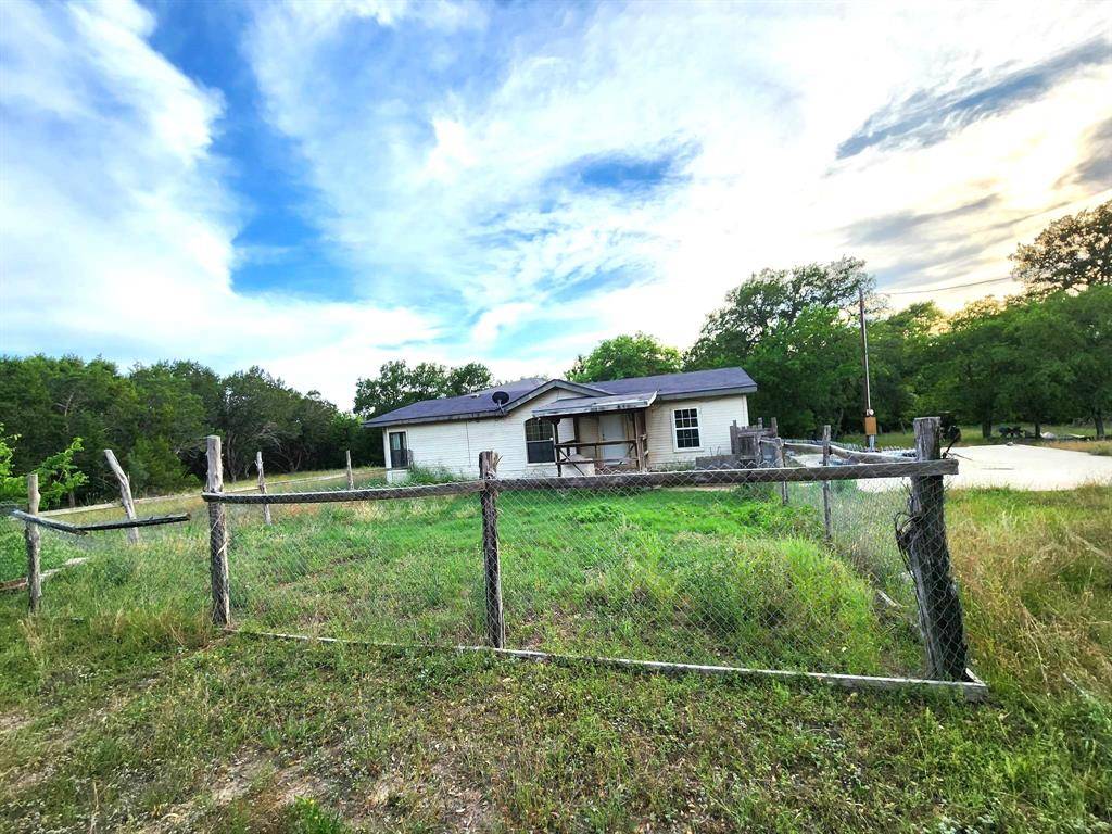 882 Private Road 3090, Lampasas, TX 76550