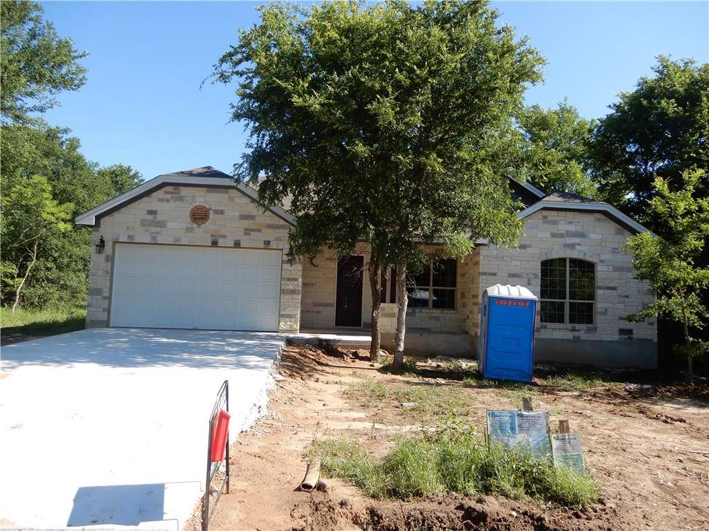 120 W Kikipua LN, Bastrop, TX 78602