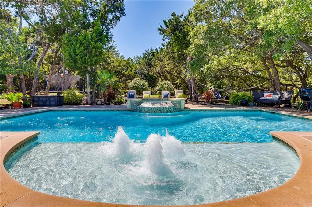 2200 Lakehurst RD, Spicewood, TX 78669