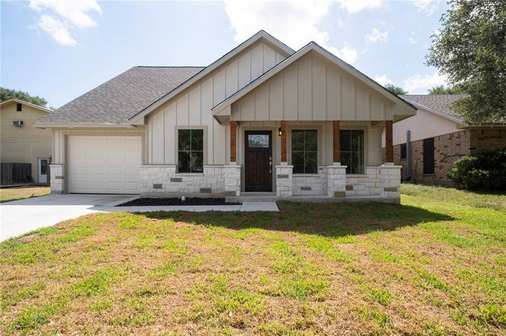 340 Sandridge DR, Giddings, TX 78942