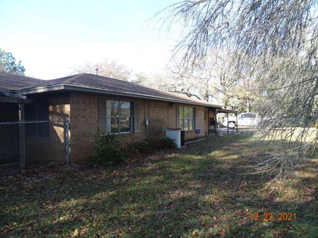 1252 S US Highway 77 HWY, Rockdale, TX 76567