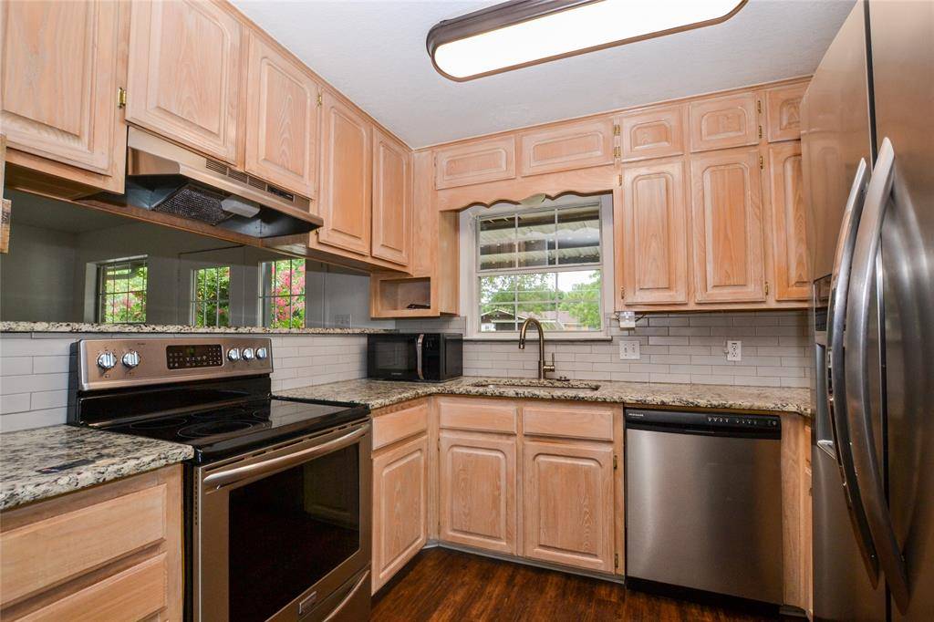 29 Castleberry ST, Lampasas, TX 76550