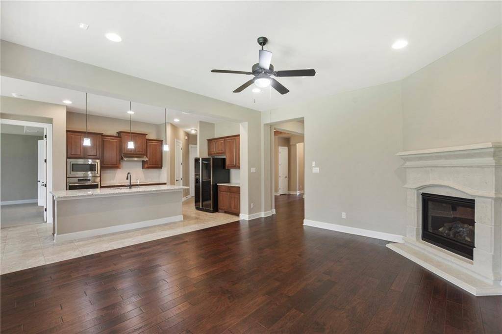 204 Lockhart LOOP, Georgetown, TX 78628