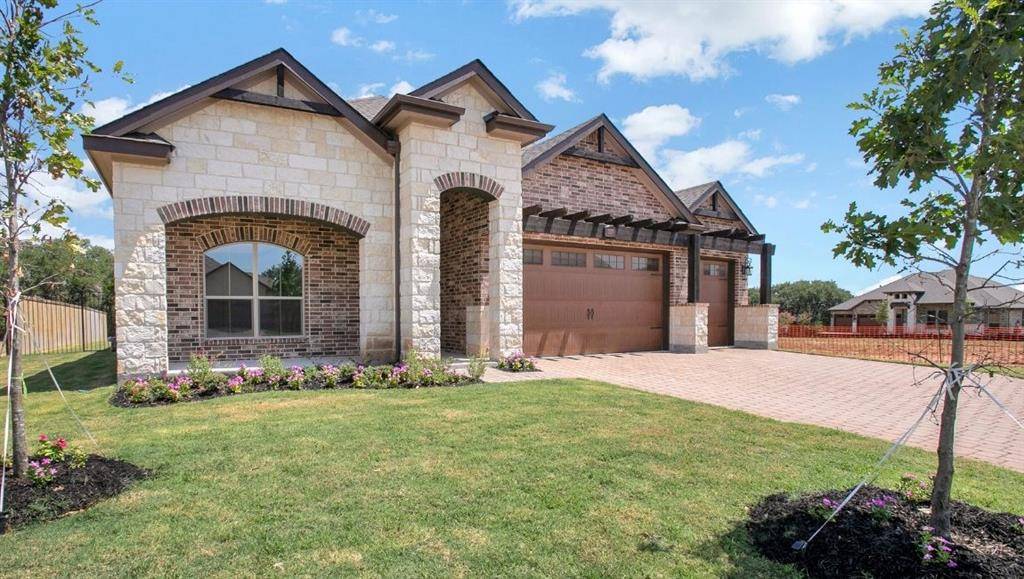 1939 MALLORCA, San Marcos, TX 78666