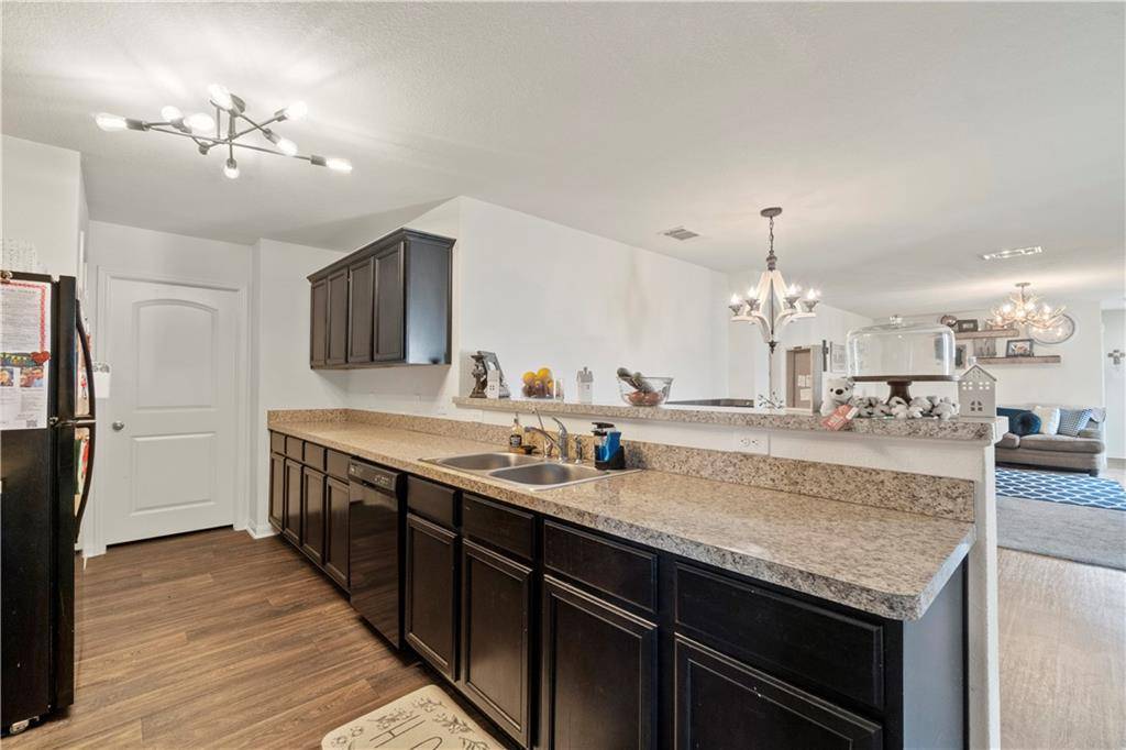 1532 Breanna LN, Kyle, TX 78640