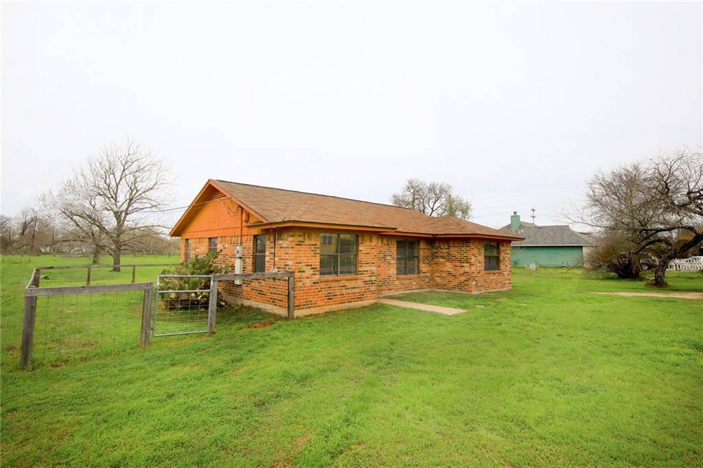 2402 Pecan ST, Bastrop, TX 78602