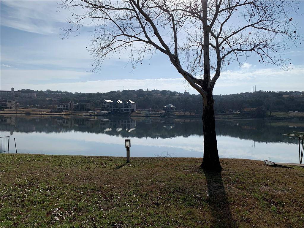 1005 Lakeshore DR, Marble Falls, TX 78654