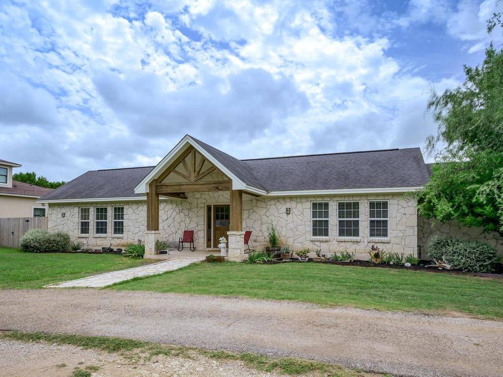 305 N Mustang Ave, Cedar Park, TX 78613