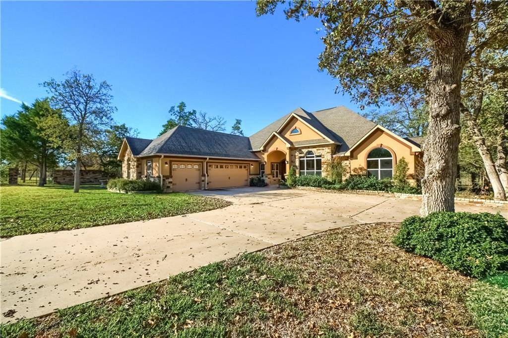 138 Valley View DR, Bastrop, TX 78602