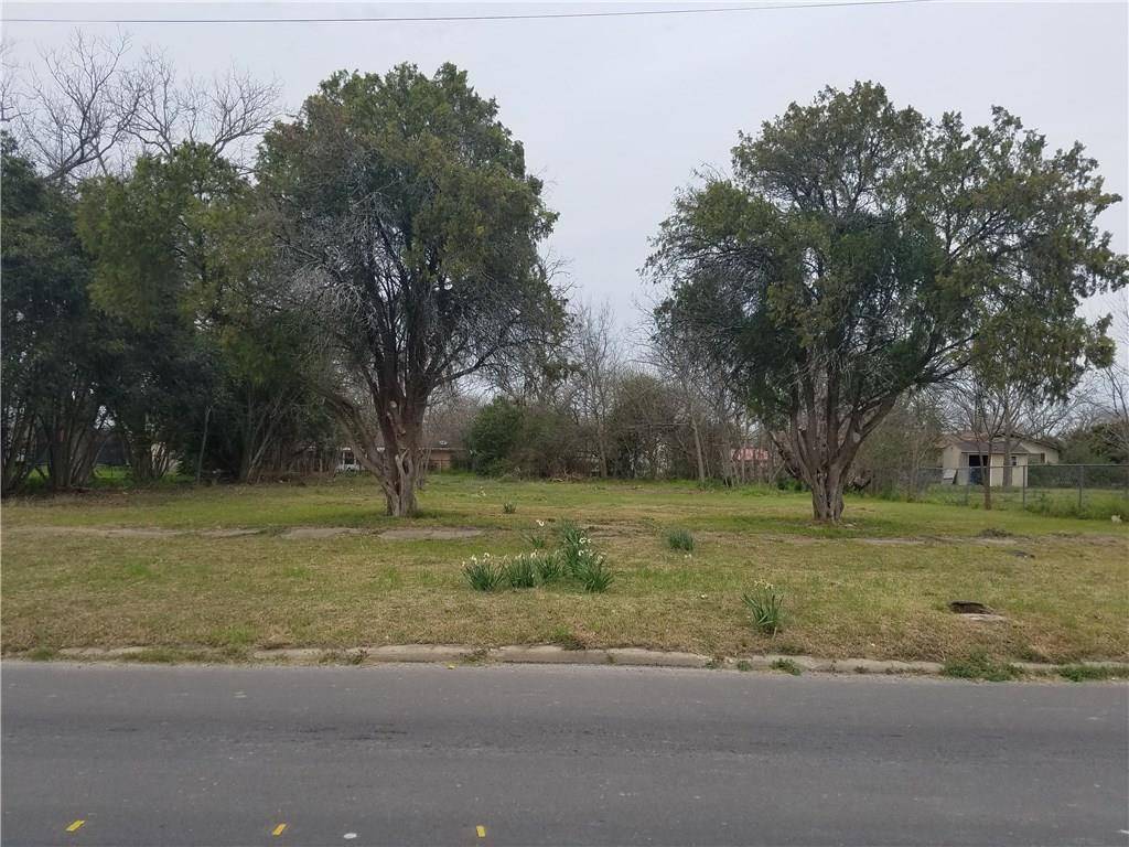 714 W Clark ST, Bartlett, TX 76511