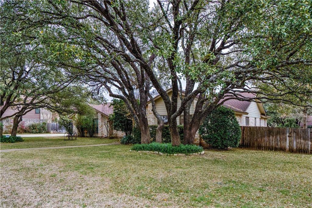 2809 Great Oaks DR, Round Rock, TX 78681