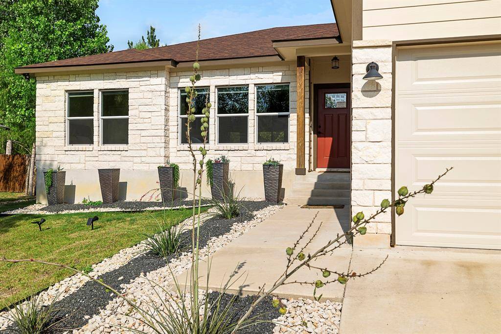 203 Kipahulu DR, Bastrop, TX 78602