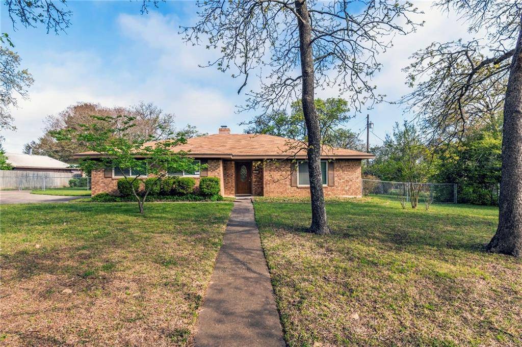 104 Sand Oak DR, Rockdale, TX 76567