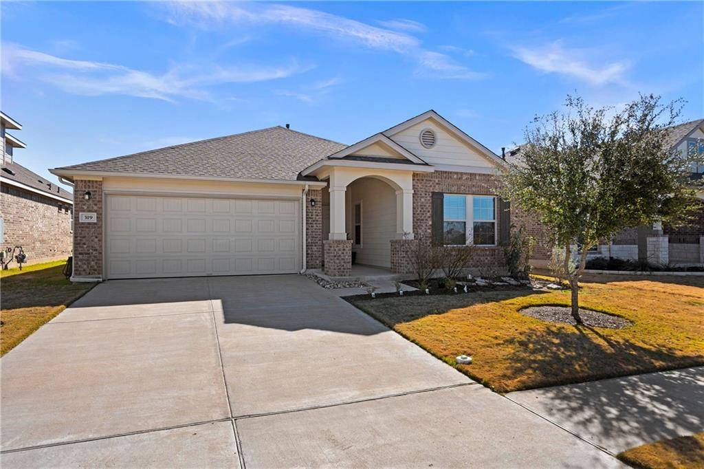 319 RimRock CT, Bastrop, TX 78602