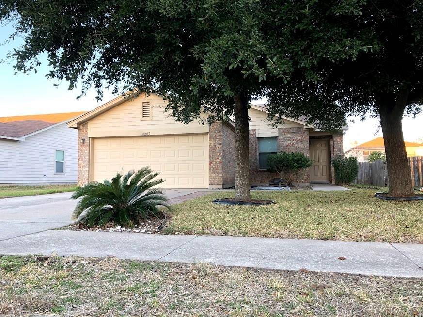 4202 Zion Ave W, Taylor, TX 76574
