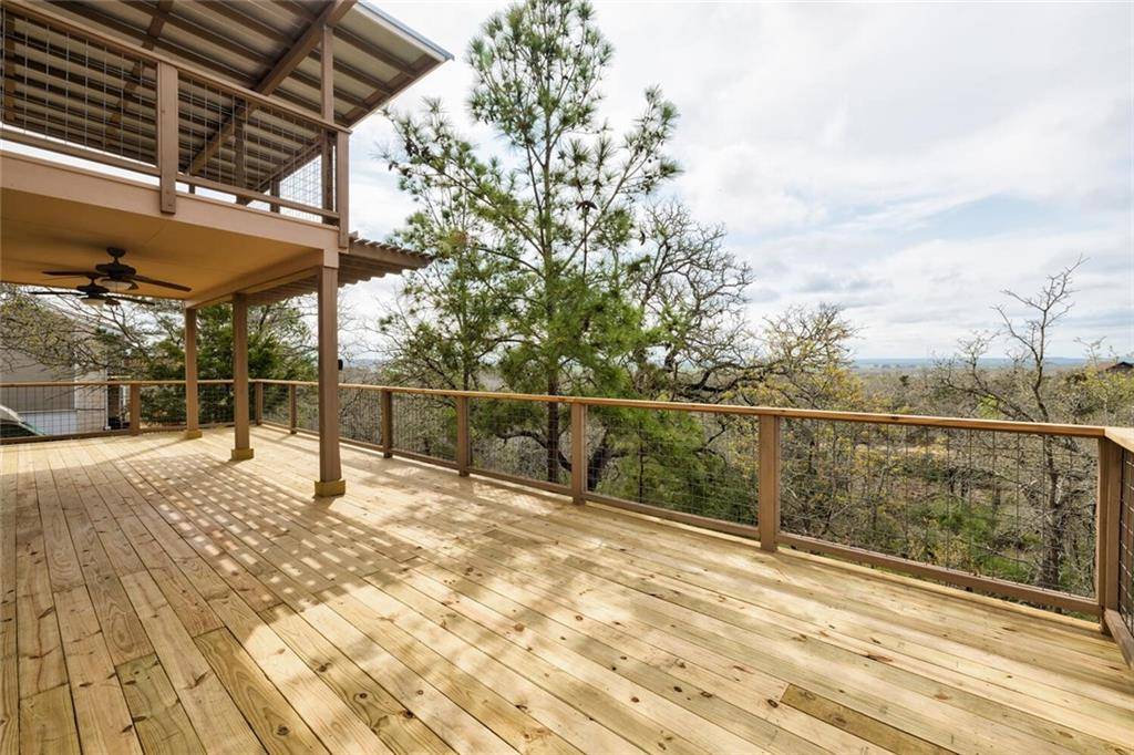 127 Kaelepulu DR, Bastrop, TX 78602