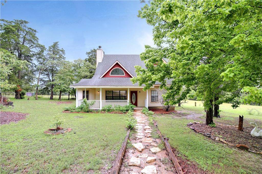 1212 Highland View DR, Lexington, TX 78947