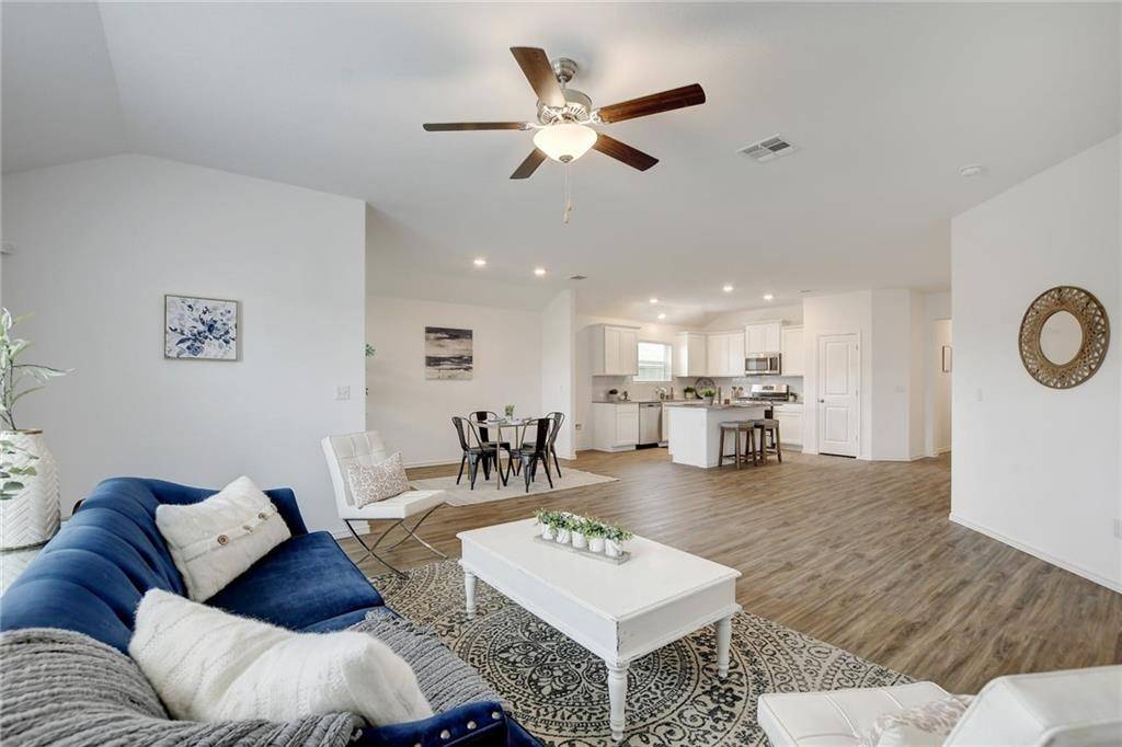 560 Jack Ryan ST, Kyle, TX 78640
