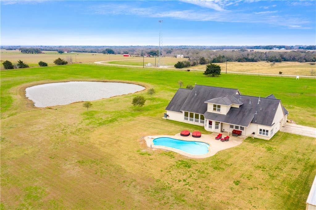 3063 CR 208, Hallettsville, TX 77964