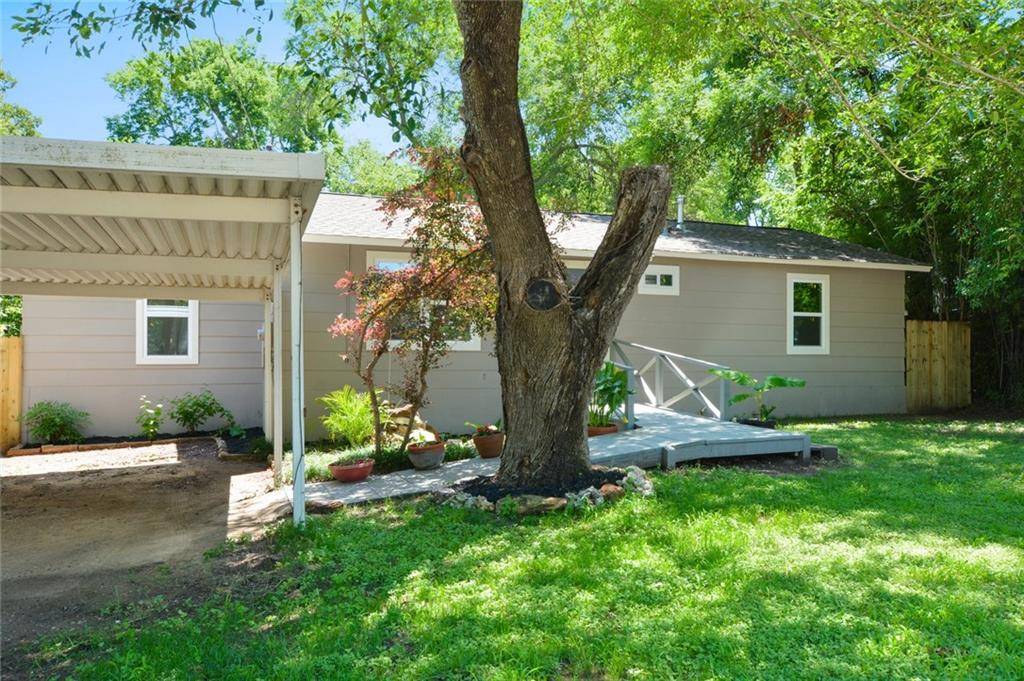811 Hickory ST, Rockdale, TX 76567
