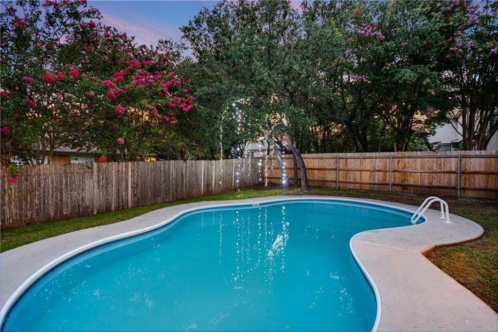 1207 Darless DR, Cedar Park, TX 78613