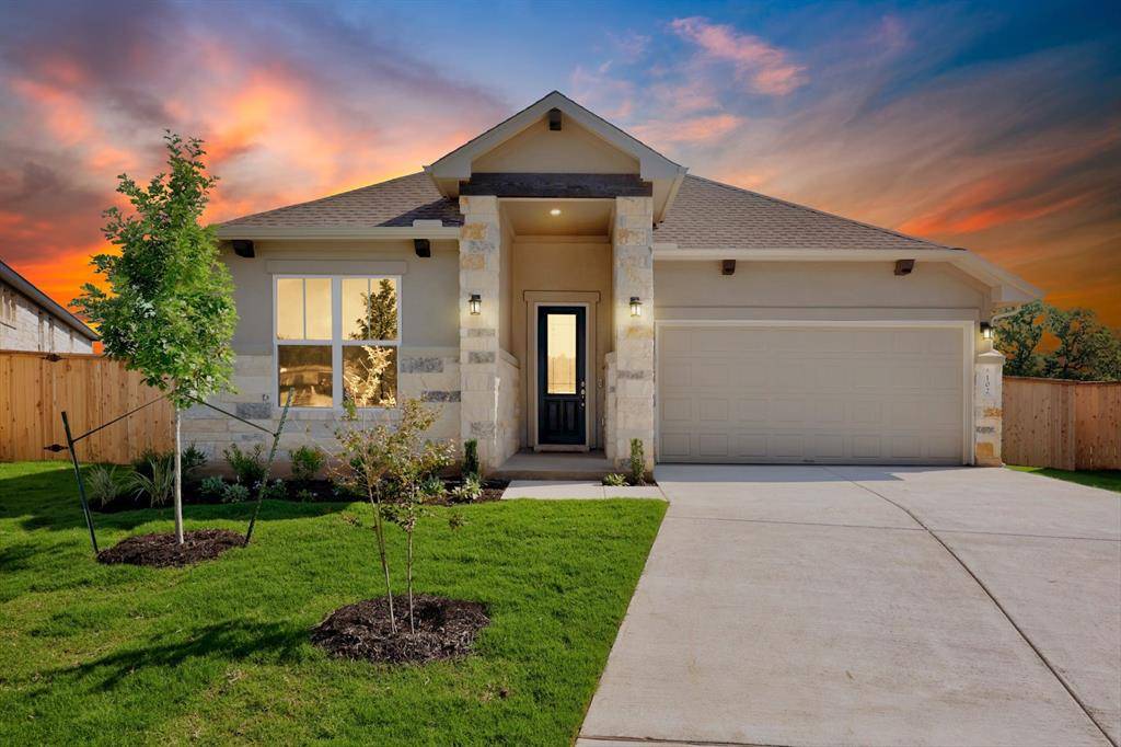 102 Big Pine Creek LN, Bastrop, TX 78602