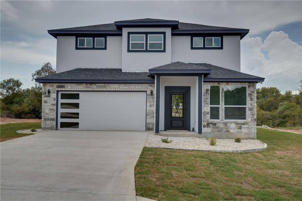 103 E Kikipua LN, Bastrop, TX 78602