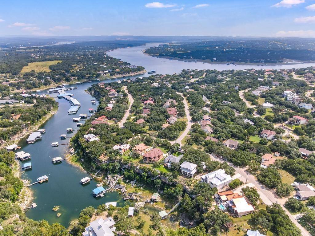 22038 Briarcliff DR, Spicewood, TX 78669