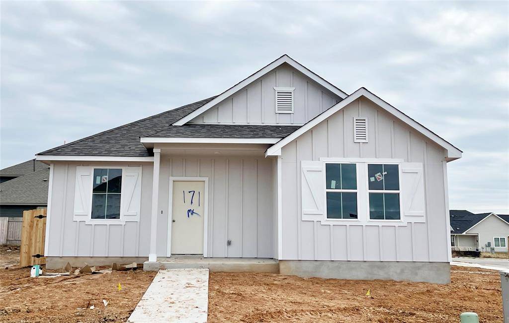 171 Acadia DR, Kyle, TX 78640