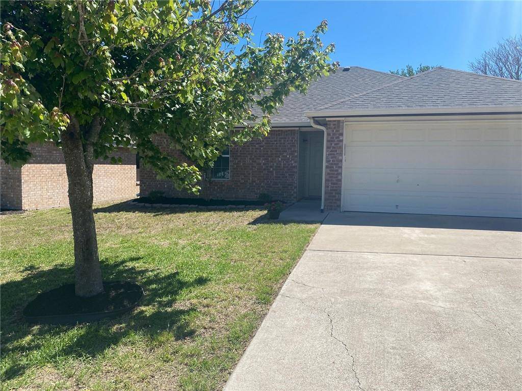 108 Calcite LN, Jarrell, TX 76537