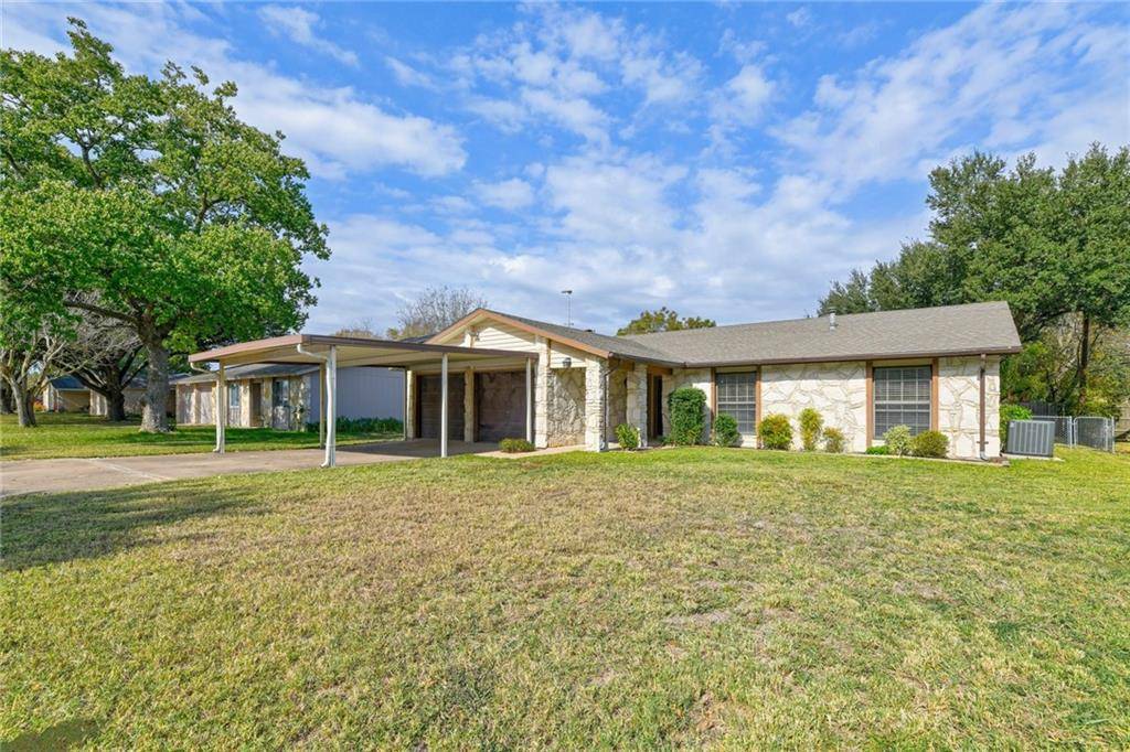 1414 Hillcrest DR, Taylor, TX 76574