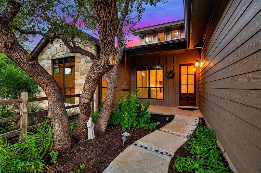 705 E Summit DR, Spicewood, TX 78669