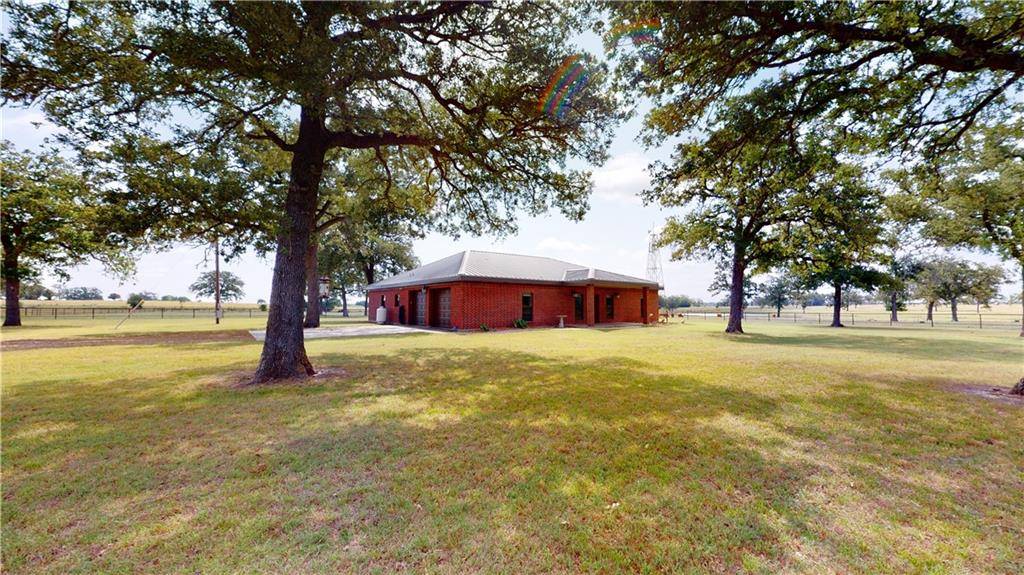 1176 Private Road 5011, Ledbetter, TX 78946