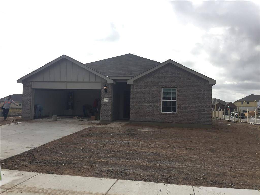 300 Colthorpe LN, Hutto, TX 78665