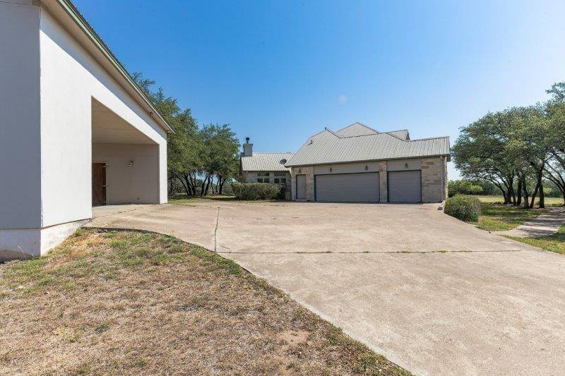 23844 Tres Coronas CIR, Spicewood, TX 78669