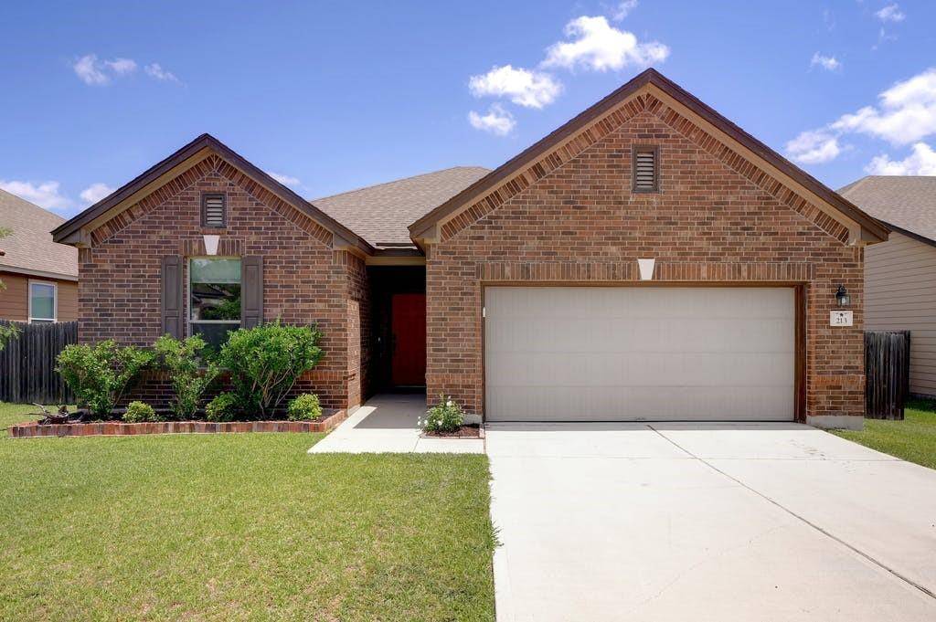 213 Connor Elkins DR, Kyle, TX 78640