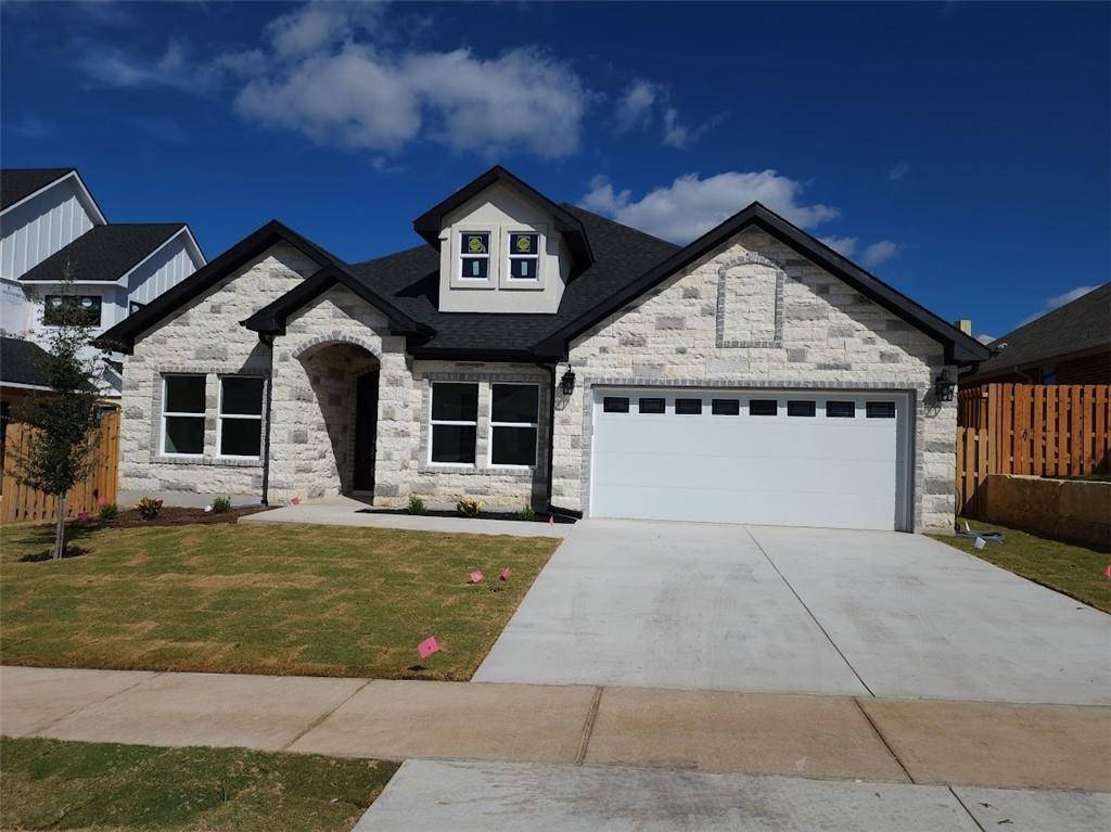 351 Firework LN, Giddings, TX 78942