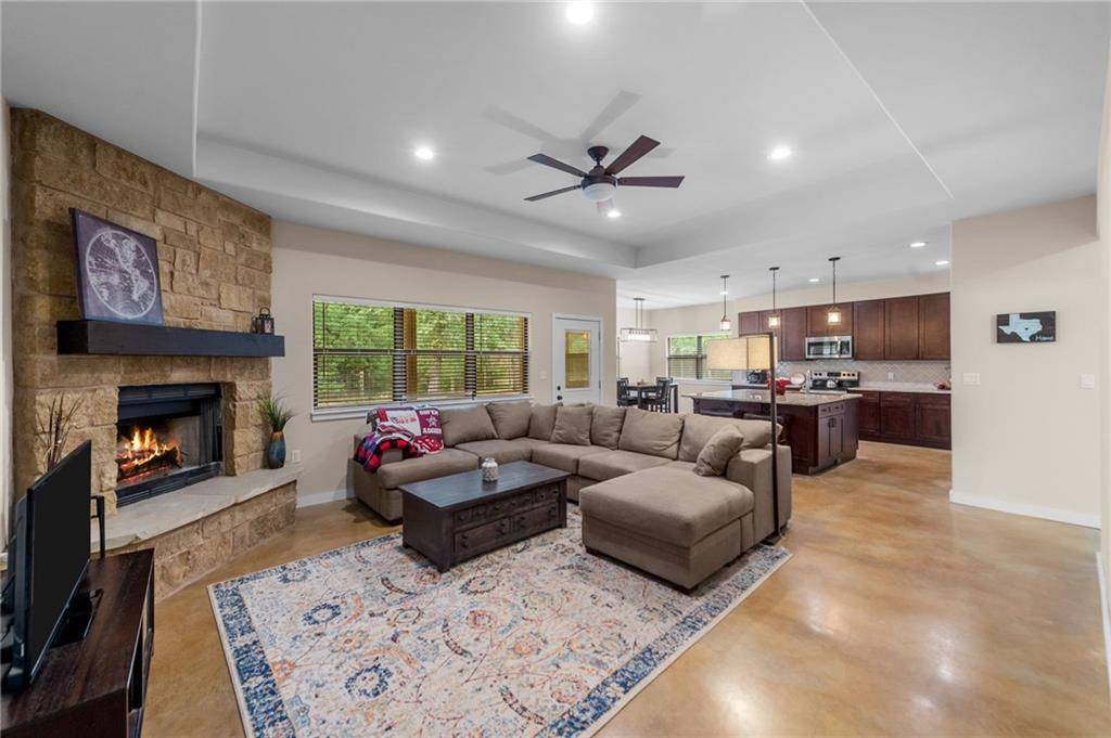 122 N Pohakea DR, Bastrop, TX 78602