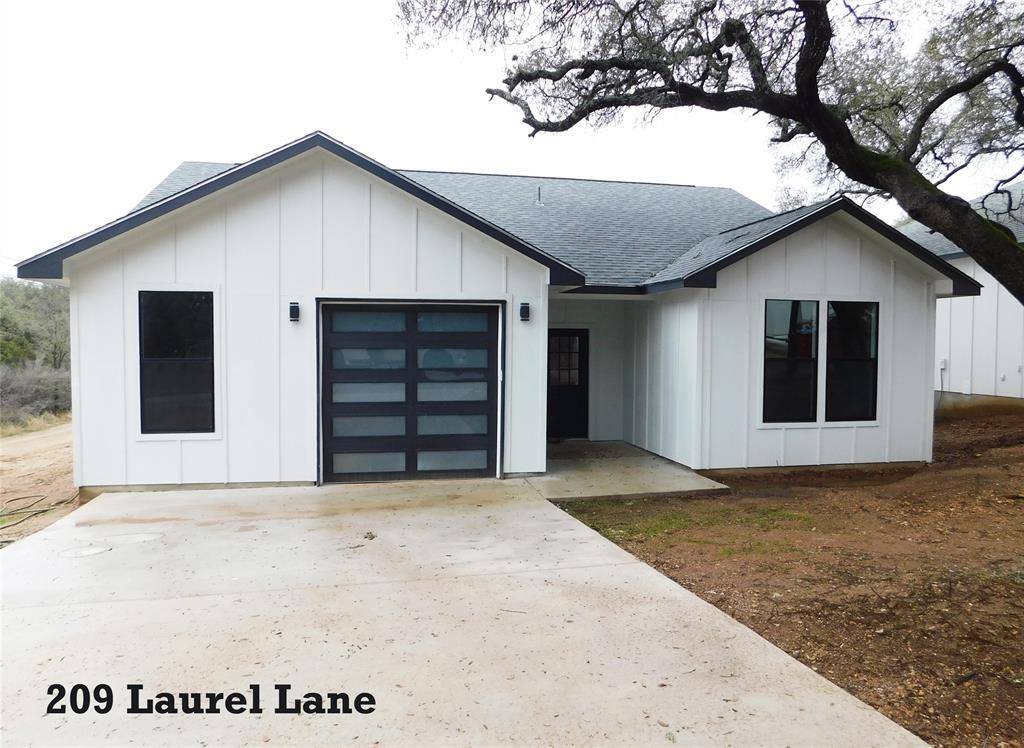 209 Laurel LN, Spicewood, TX 78669