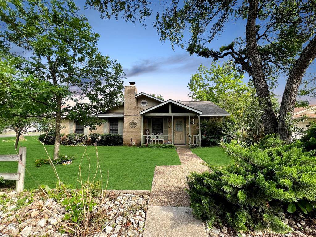 214 E Park ST, Cedar Park, TX 78613