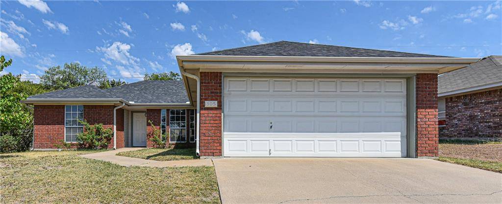 305 W Blancas DR, Copperas Cove, TX 76522