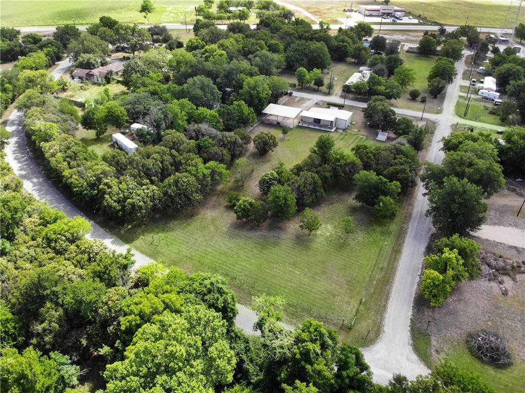 257 Gillis ST, Fentress, TX 78622