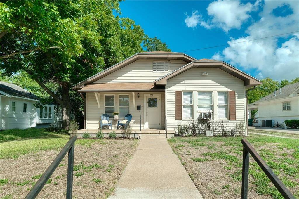 916 Cecelia ST, Taylor, TX 76574