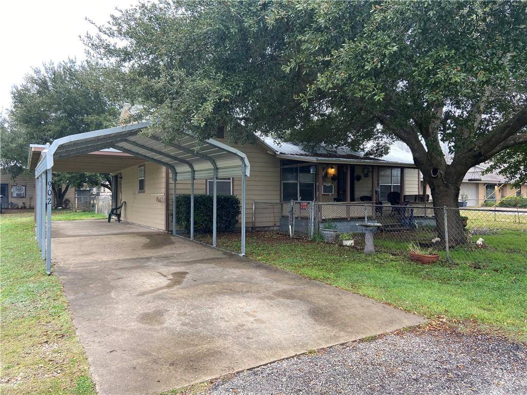 902 W US Highway 79, Thorndale, TX 76577