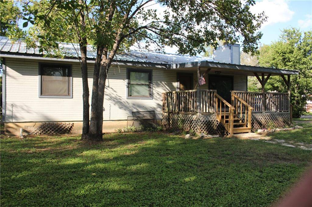 708 Locust ST, Bastrop, TX 78602