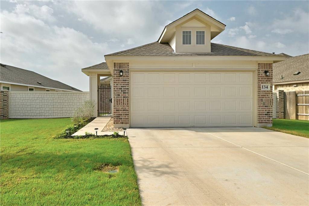 134 Trailstone DR, Bastrop, TX 78602